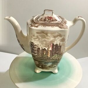 Vintage Johnson Brothers ‘Old Britain Castles’ tall tea/coffee pot